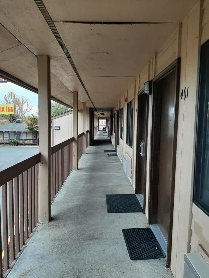Centralia Inn Exterior photo
